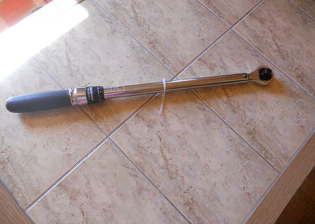 • 1/2 "Cheie cuplului motor • 1/2 "Cheie cuplului motor