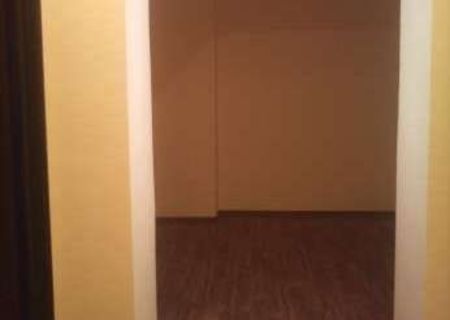 2 camere 40 mp, zona piata unirii 300 euro negociabil