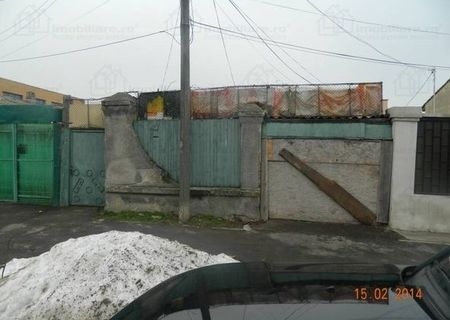 287 mp cu casa demolabila, zona Policlinica CFR