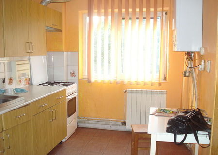 4 camere Berceni, etaj 1