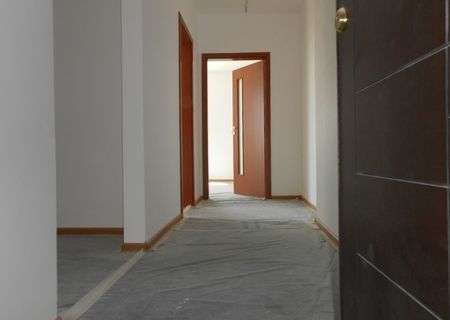 Acum si rate la dezvoltator, apartament 2 camere, decomandat, bloc 2013, finalizat Acum si rate la dezvoltator, apartament 2 camere, decomandat, bloc 2013, finalizat