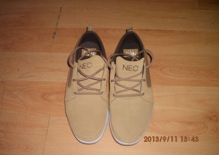 Adidas neo in stare perfecta iasi