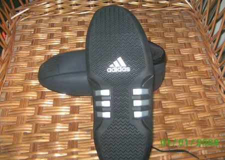 Adidasi baschetball firma adidas