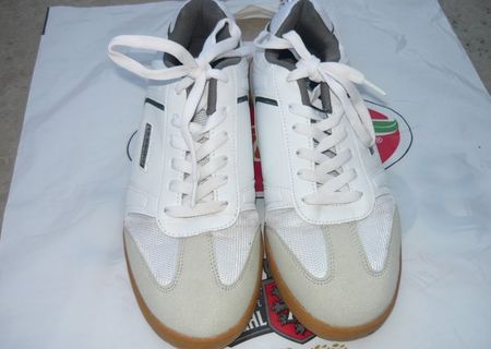 Adidasi Donnay barbati nr 39 import Anglia noi
