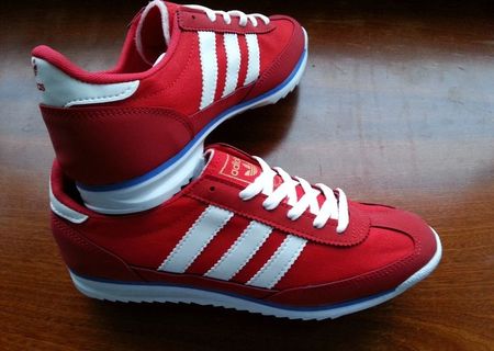 Adidasi panza rosu/alb cod 85 Adidasi panza rosu/alb cod 85