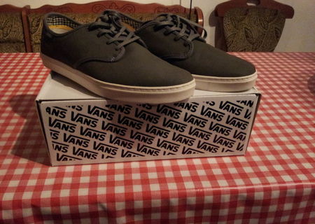 Adidasi Vans
