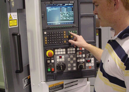 Anglia - Operatori CNC (Masini unelte automate) Anglia - Operatori CNC (Masini unelte automate)