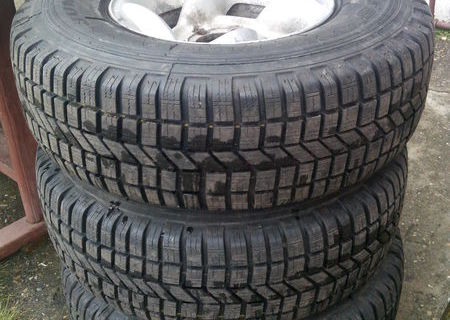 Anvelope iarna 31/10.5 R15