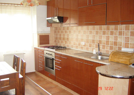 ap. cu 3 camere , finisat lux, etaj intermediar in marasti ap. cu 3 camere , finisat lux, etaj intermediar in marasti