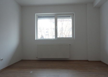Apartament 2 camere, 34000 E, IMGB