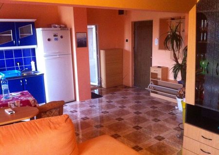 Apartament 2 camere, amenajat, Zona Intim (Piata Spitalului) Apartament 2 camere, amenajat, Zona Intim (Piata Spitalului)