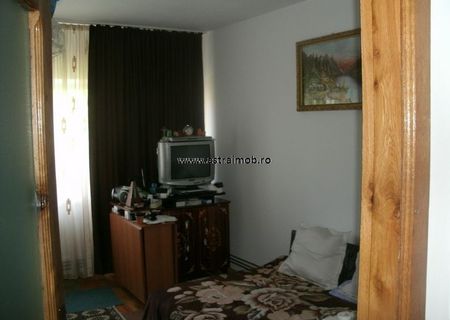 Apartament 2 camere de vanzare in Targoviste, Micro 6 Apartament 2 camere de vanzare in Targoviste, Micro 6