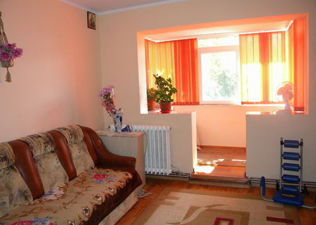 Apartament 2 camere decomandat Apartament 2 camere decomandat