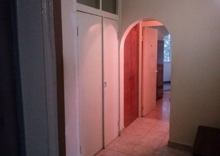 Apartament 2 camere, decomandat, Nicolina (prima statie)