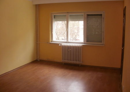 Apartament 2 camere Piata Centrala 52 mp