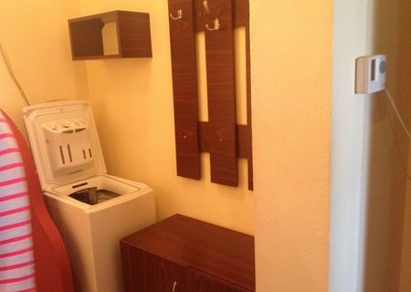 Apartament 2 camere, Spitalul Judeţean, 250 euro