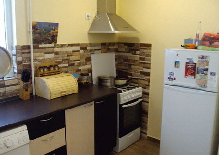 Apartament,2 camere,str Avrig(Piata Iancului)