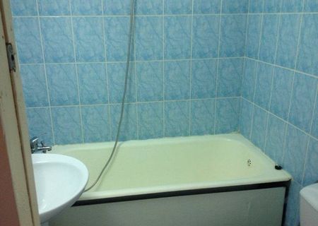 Apartament 2 camere Tractoru 42000 euro