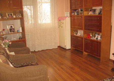 apartament 2camere de inchiriat Balta Alba