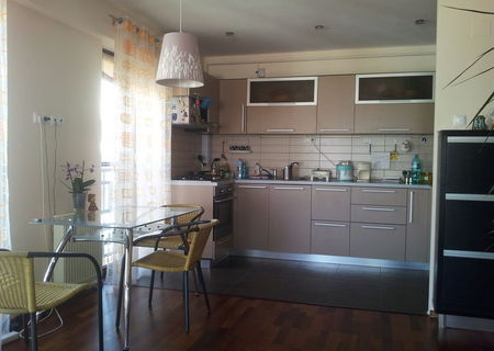 apartament 3 camere