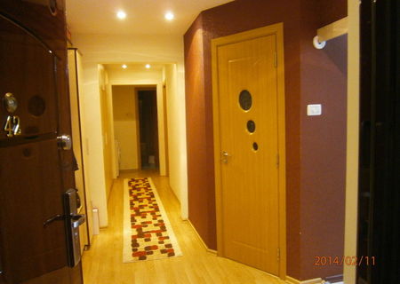Apartament 3 camere, bine intretinut si foarte curat! Merita vazut!
