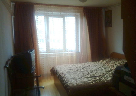 Apartament 3 camere cartier Berceni sector 4