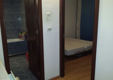 Apartament 3 camere Cocosu Rosu Militari decomandat