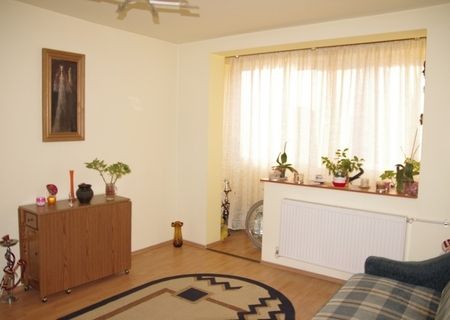 Apartament 3 camere de vanzare - Drumul Taberei - Bucla