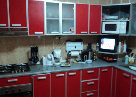 Apartament 3 camere de vinzare