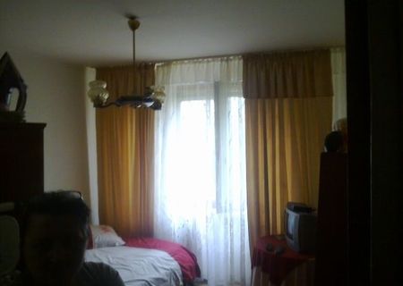Apartament 3 camere,dec., etaj 3/8, Grigore Ionescu Apartament 3 camere,dec., etaj 3/8, Grigore Ionescu