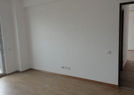 Apartament 3 camere decomandat spatios, 10 minute metrou Apartament 3 camere decomandat spatios, 10 minute metrou