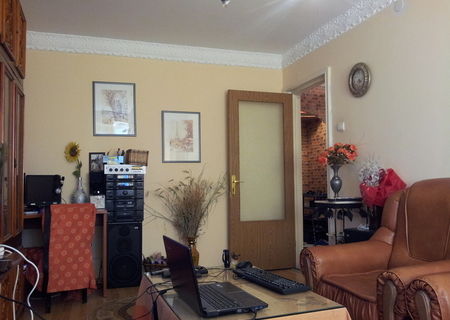 Apartament 3 camere decomandat Zona Rahova