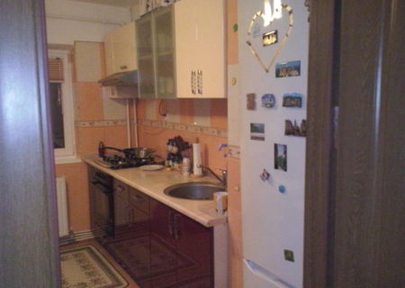 Apartament 3 camere decomandate si garaj Apartament 3 camere decomandate si garaj