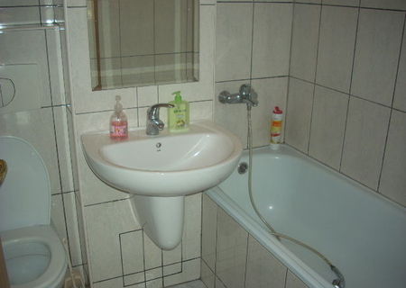 Apartament 3 camere, zona Gării, 200 euro
