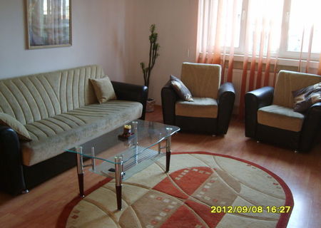 Apartament 4 cam./90mp , de inchiriat pe b-dul MAGHERU