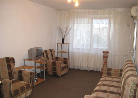 Apartament 4 camere 95 mp, spre inchiriere Apartament 4 camere 95 mp, spre inchiriere