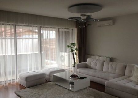 Apartament 4 camere cu gradina.