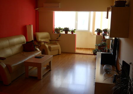 apartament 4 camere de vinzare