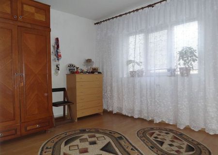 Apartament 4 camere decomandate Dancu