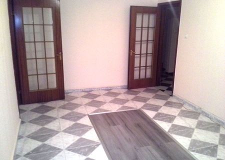 Apartament 4 camere - Piata Delfinului - deosebit