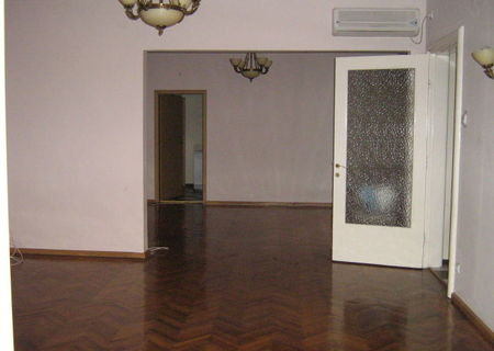 Apartament 5 camere zona Amzei/Apartment 5 rooms Amzei area