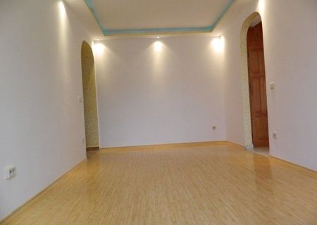 APARTAMENT CU 3 CAMERE HARLAU