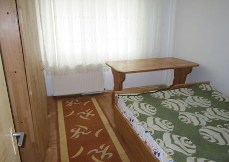 Apartament cu 3 camere, zona Campului Nou