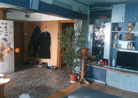Apartament de vanzare, 3 cam, semi mobilat Apartament de vanzare, 3 cam, semi mobilat