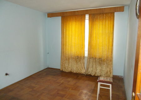 Apartament de vanzare 4 camere