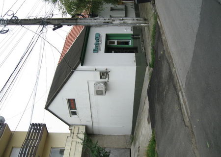 Apartament la casa cu gradina