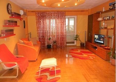 Apartament lux 3 camere , Doi Cocosi