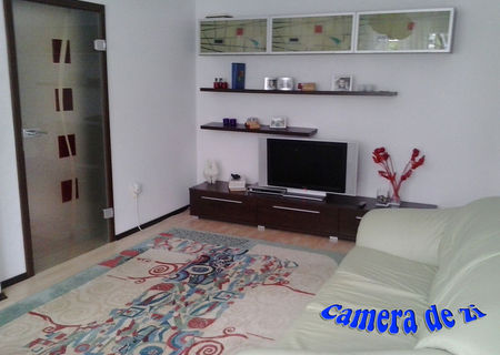 Apartament Pajura 3 camere complet renovat si reabilitat