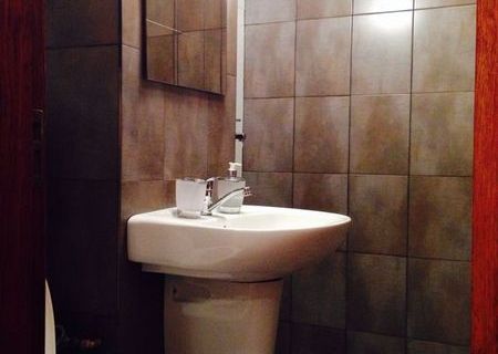 Apartament recent renovat, 2 camere, Teiul Doamnei