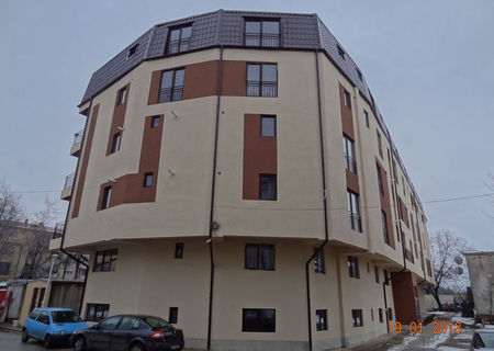 Apartamente si garsoniere de vanzare